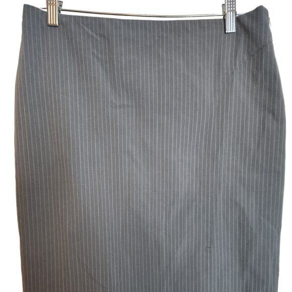 Merona Gray Pinstripe Pencil Skirt, NWT, Size 10 - Picture 2 of 6